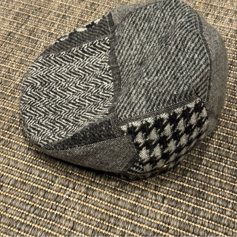Men's Classic 100% Wool Patchwork Flat Cap - image 1